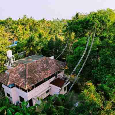 Bella Beach Villa Hotel Exterior