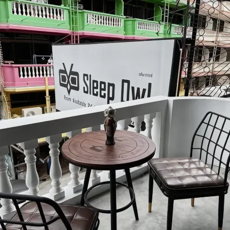 Sleep Owl Jomtien Отели рядом с достопримечательностью «Массаж Смайл»