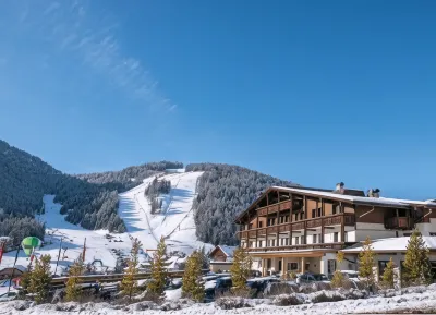 Hotel Condor Hotels in La Val