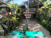 Shirley's Cottage - Pamilacan Island