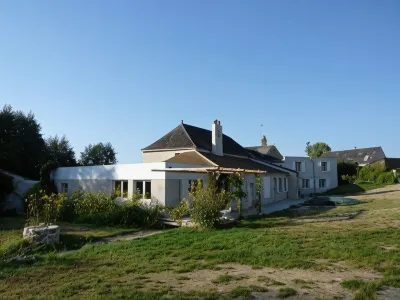 Domaine du Moulin Neuf Hotels in Semblancay