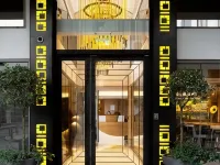 360Degrees Pop Art Hotel Hotel dekat Stasiun Metro Akropolis