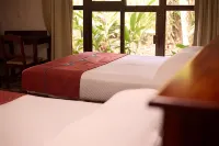 Chan-Kah Resort Village Convention Center & Maya Spa Hotel dekat Bandara Internasional Palenque