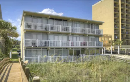 Seaside Elegance Your Coastal Getaway Отели в г. Север Миртл Бич