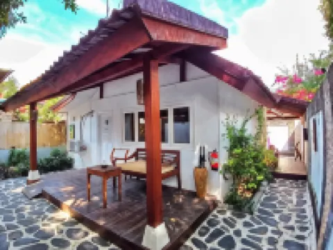 Scallywags Smugglers Hotels near Gili Air Island