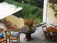 Casa São Conrado Hotels near Tijuca National Park