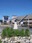 Pinestead Reef Resort فنادق في East Bay Township