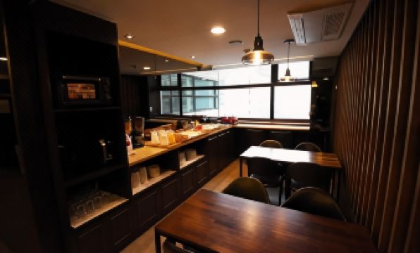 57 Myeongdong Hostel