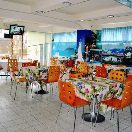 Lake Inn Hotel
