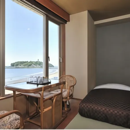 Hotel Shiosai Отели рядом с достопримечательностью «Святилище Эносима»