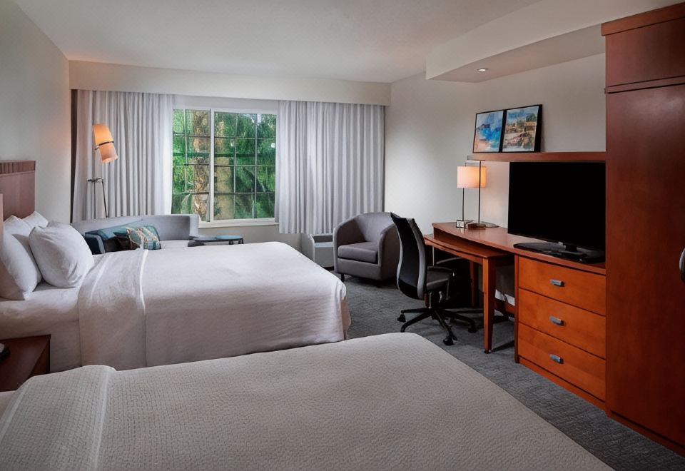 코트야드 포트 로더데일 에어포트 & 크루즈 포트 외관