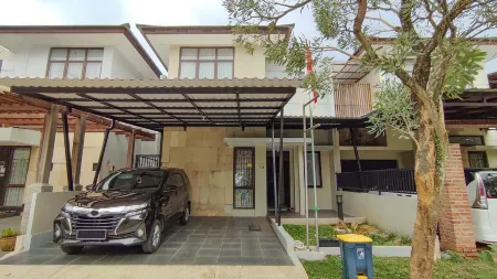 Atmosfer Guest House Sentul by Ruang Nyaman