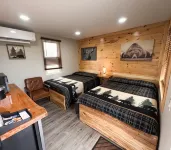 Sleepy Bear Inn Hotels in Greece