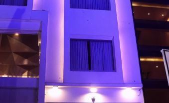 Hotel Lakhdatar