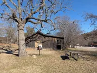 Cedarvale Cabins at Turner Falls Hotels in Murray County