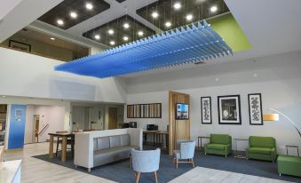 Holiday Inn Express & Suites Burlington