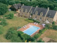 Le Manoir des Quatre Saisons Hôtels à : La Turballe