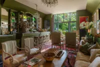 Jardins Haute Couture Hotels in Restigne