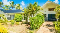 Taha Tai Hotels near Botanical Garden TauKiani
