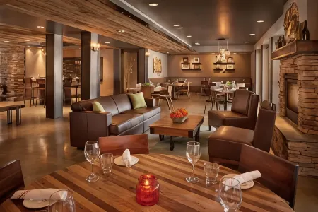 The Lodge at Tiburon Отели рядом с достопримечательностью «Национальная зона отдыха Голден Гейт»