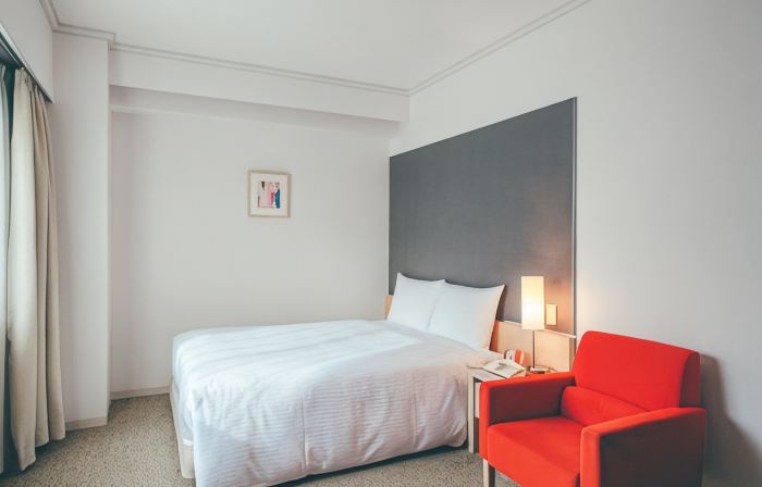 Hamilton Hotel –Red-