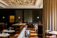 Parkhotel Mondschein, a Member of Design Hotels - Bữa sáng