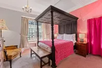 The Ancient Gatehouse & Rugantino Restaurant Hotels in 