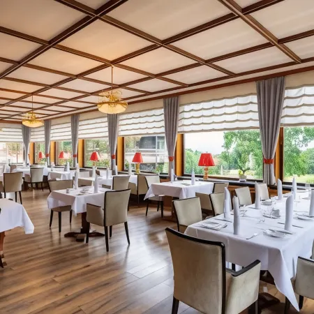 Hotel Landhaus Höpen Ξενοδοχεία στην πόλη Schneverdingen