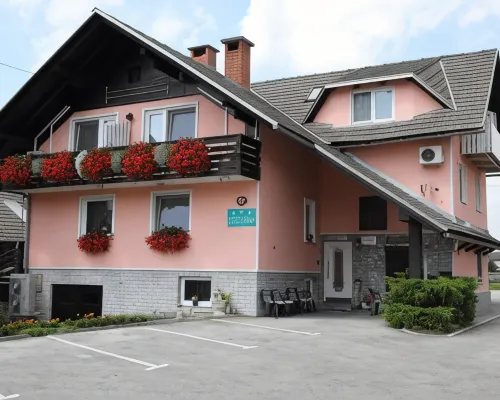 Rooms & Apartments Jana Hotels in Kranj