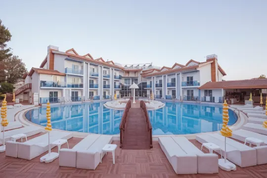 Ocean Blue High Class Hotel & Spa