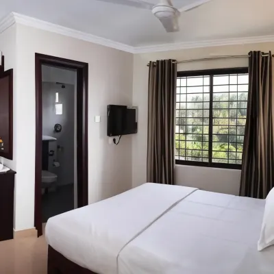 Century Grand Hotel โรงแรมใกล้คูรูวา-ดวีป
