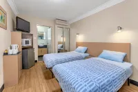 Econo Lodge Karratha - parking