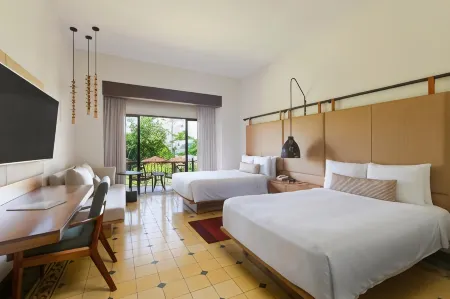 Los Suenos Marriott Ocean & Golf Resort Отели рядом с достопримечательностью «Punta Leona»