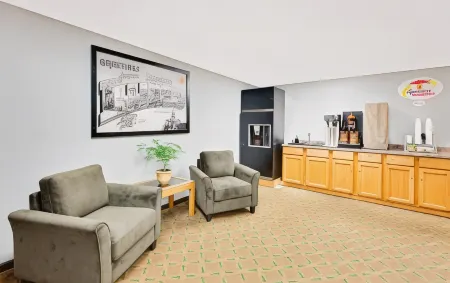 Super 8 by Wyndham Macomb