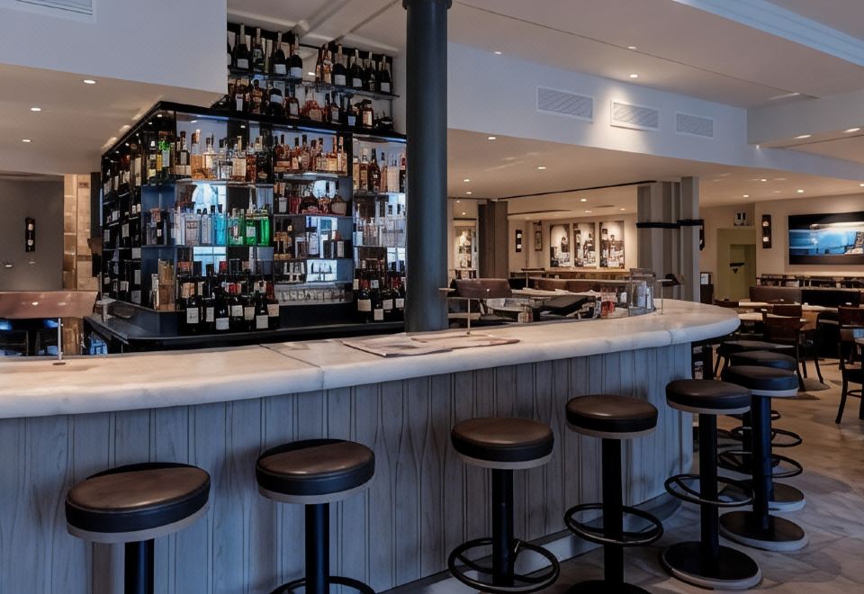 2. 더 올드 뱅크 ..