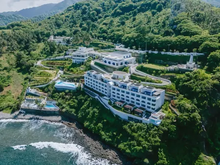 รีสอร์ทบูทีค Royal Avila