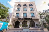 The Meera Hotel Hotels near Ratan Avenue Main Garden
