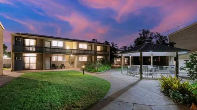 Emerald Gardens Motel & Apartments