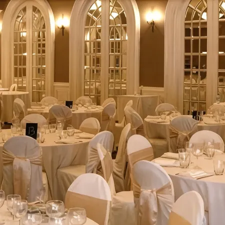Sterling Hotel Отели рядом с достопримечательностью «Капитол Парк»