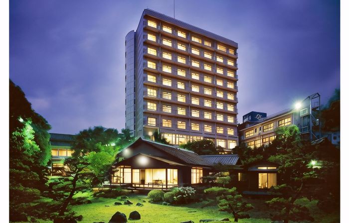 Hotel Parens Onoya