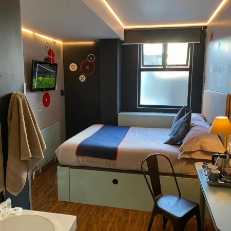 Bannister Hotel Отели рядом с достопримечательностью «Браамфонтейн»