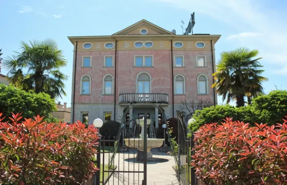 萊昂多羅別墅公園酒店