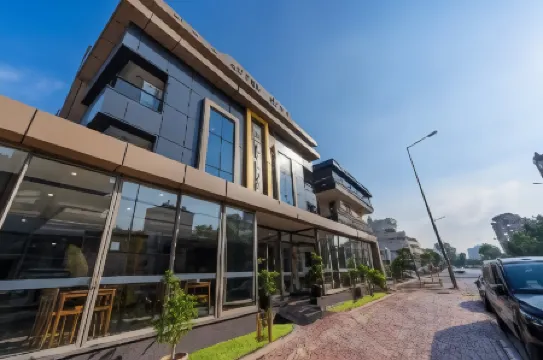 Lemon Hotel Отели рядом с достопримечательностью «Актур Парк»