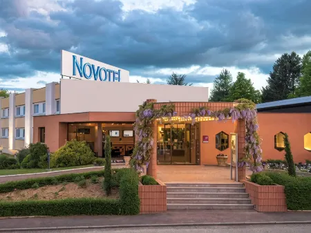 Novotel Mâcon Nord – Porte de Bourgogne Отели в г. Макон