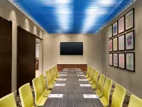 Holiday Inn Express & Suites COLUMBIA-I-26 @ HARBISON BLVD by IHG Hotels near Harbison State Forest