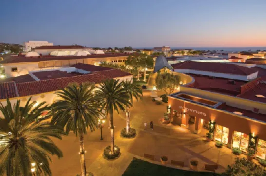 Pendry Newport Beach Hotels in der Nähe von Environmental Nature Center