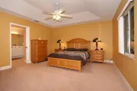 Salt water Pool/Spa Home WALKING DISTANCE TO Vanderbilt Beach! SUMMER SPECIAL !!