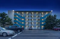 Best Western Plus Holiday Sands Inn  Suites