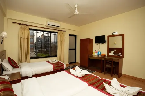 Hotel Orchid - 3 ดาว