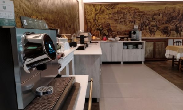 Edelweiss Hotel - Housity